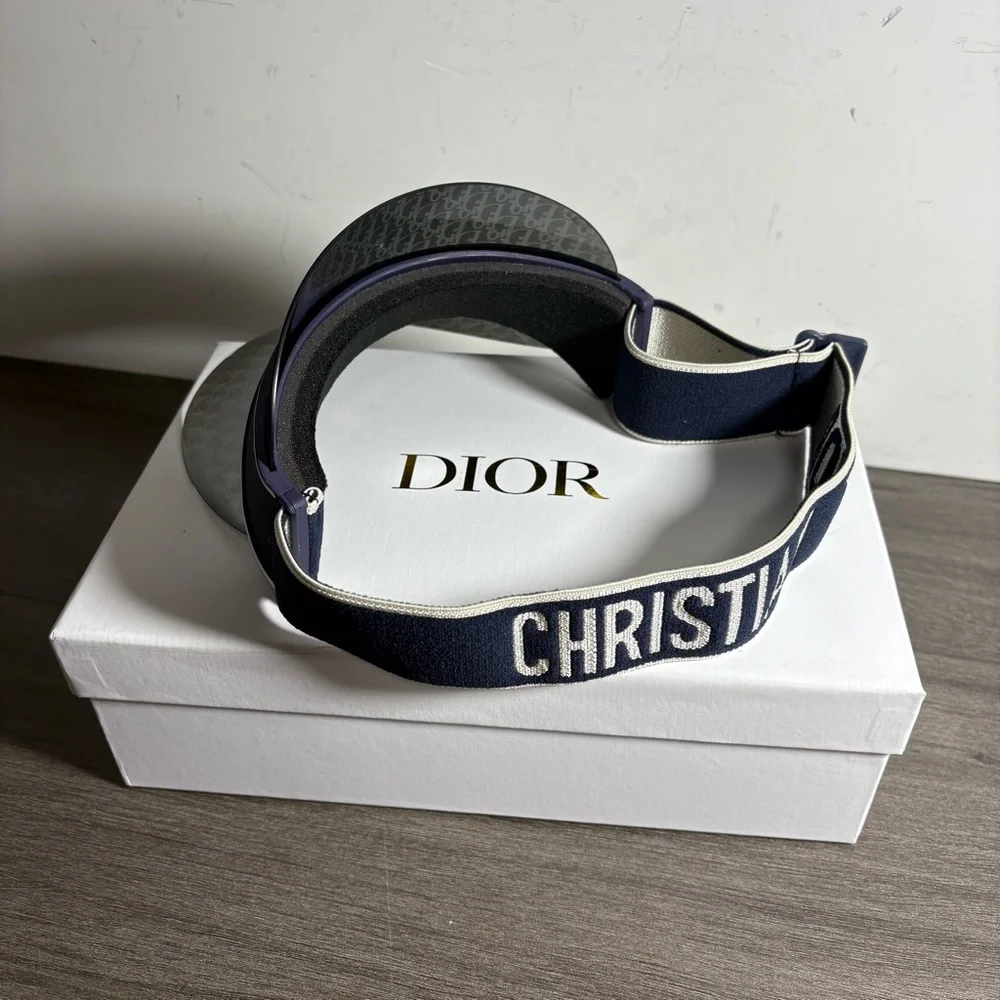 Dior Men’s Navy and Black Christian Dior Visor - Picture 5 of 5